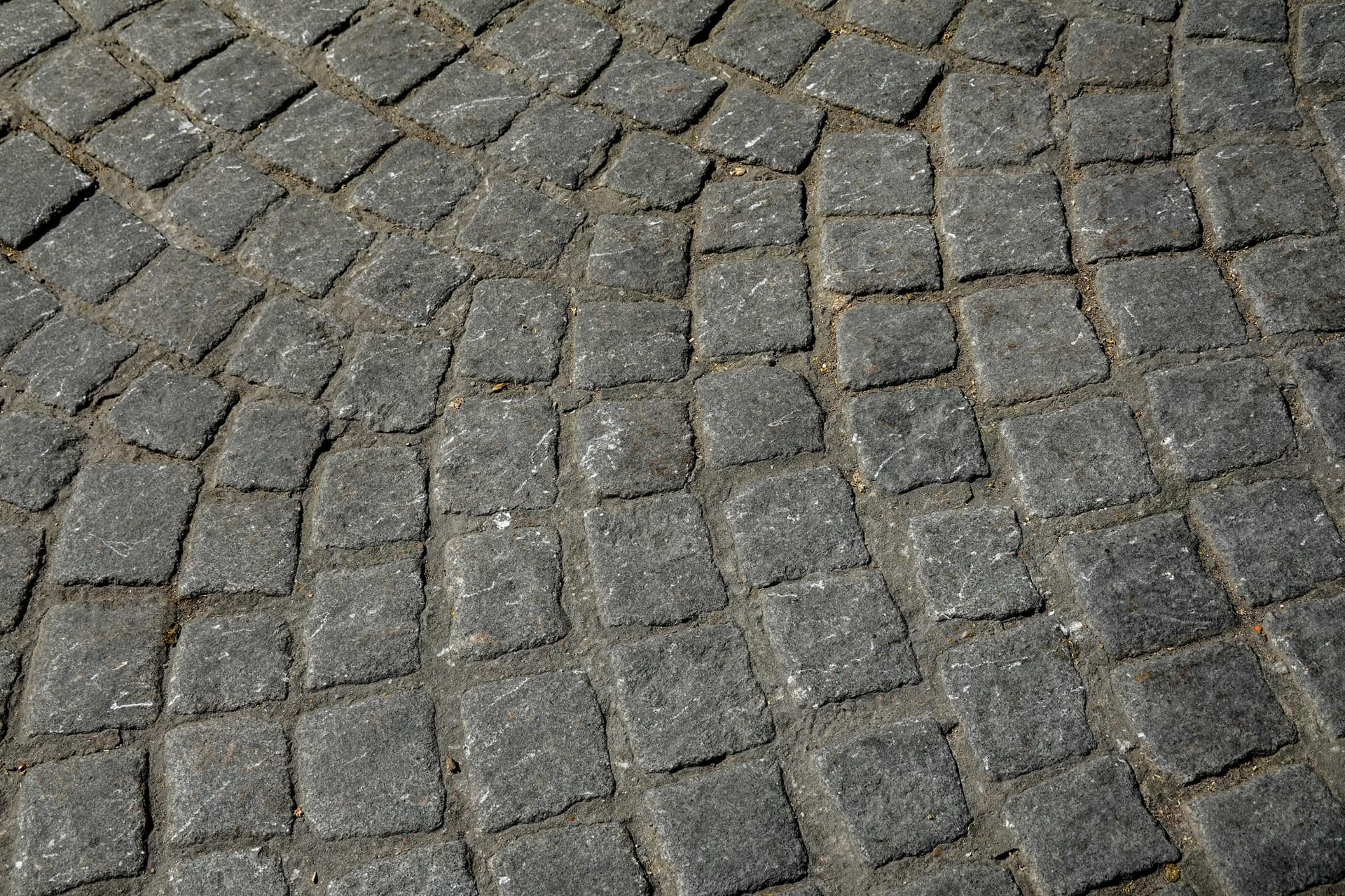 Piaskowanie fug po myciu kostki brukowej